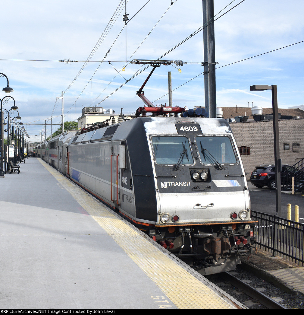 ALP46 # 4603 pushing a Multilevel Set out of South Amboy Station heading to Long Branch as Train # 3263